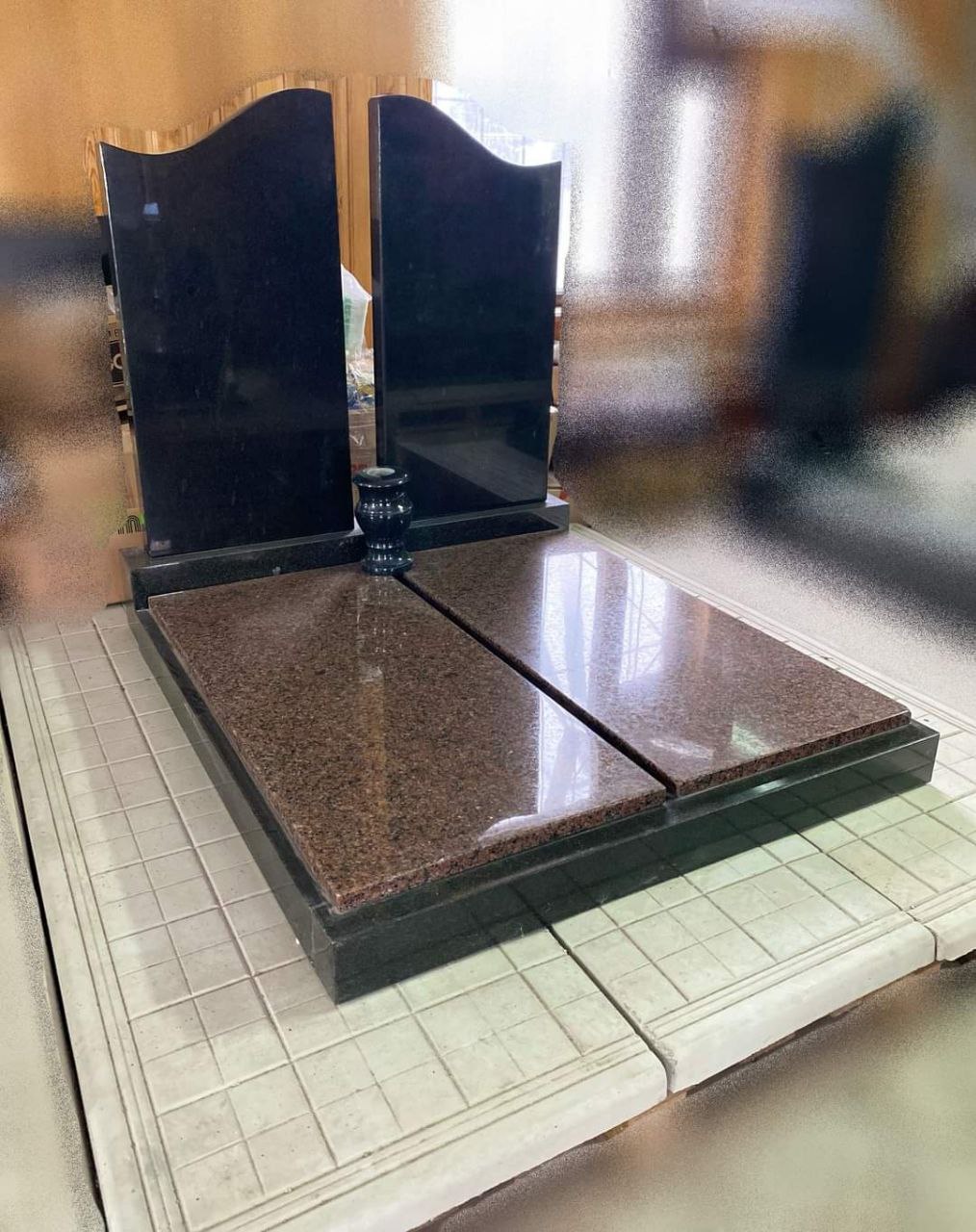 Подвійний пам’ятник №11