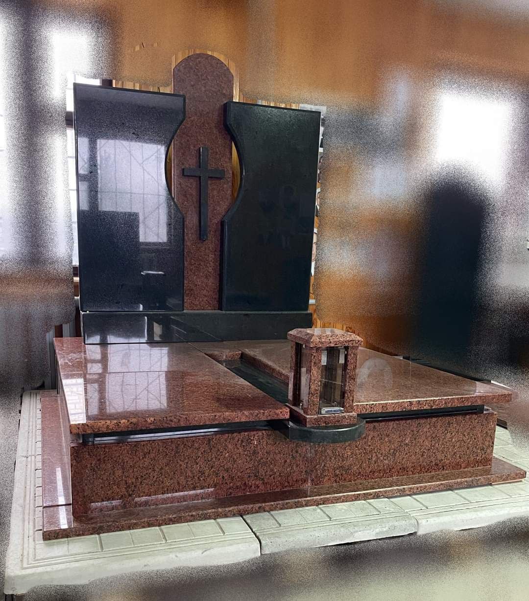 Подвійний пам’ятник №21