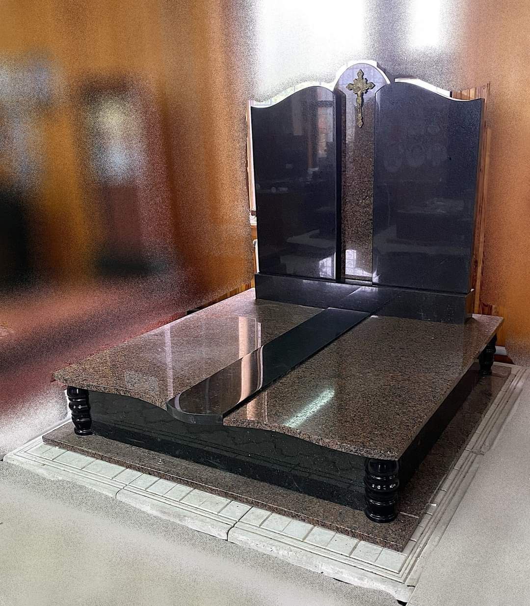 Подвійний пам’ятник №22