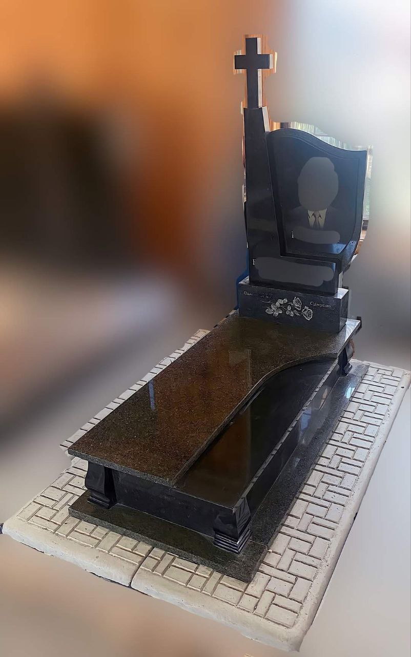 Одинарний пам’ятник №24