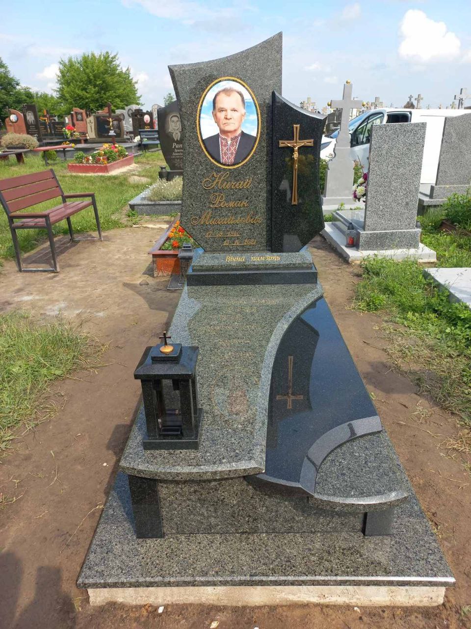 Одинарний пам’ятник №37