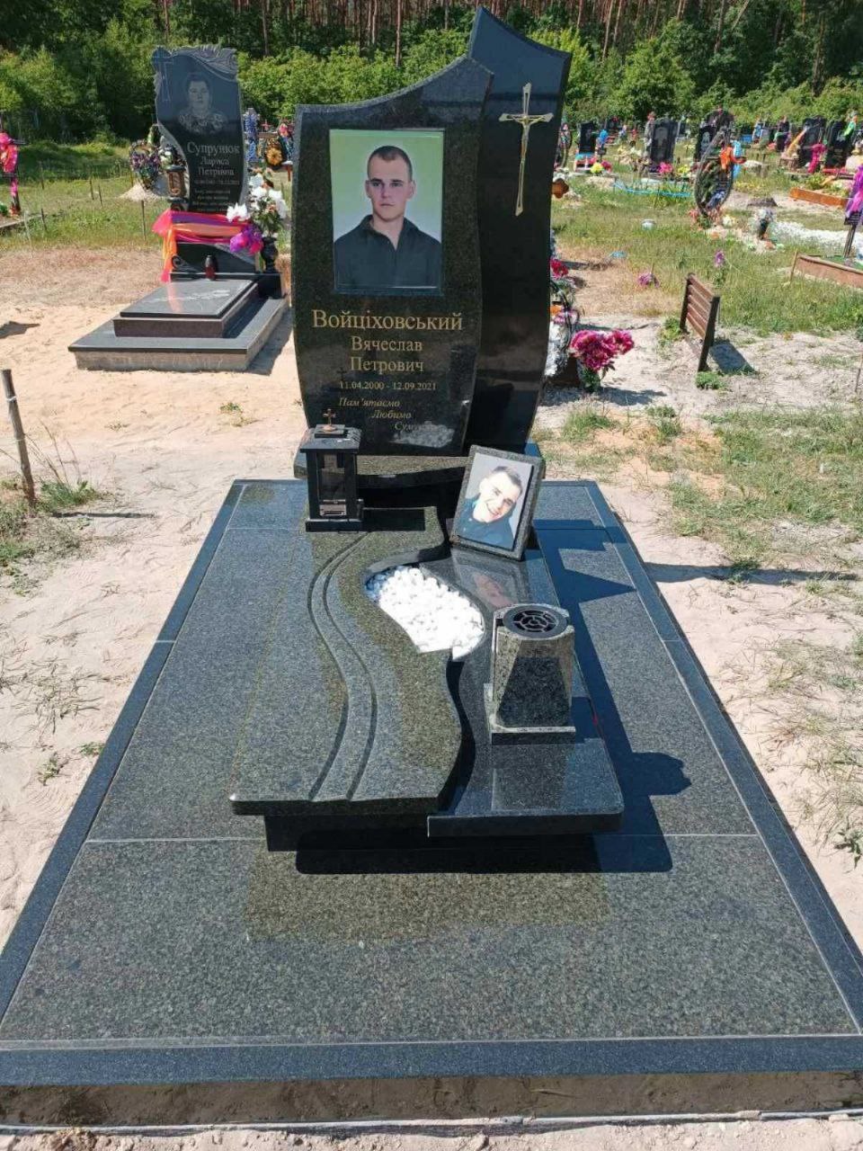 Одинарний пам’ятник №38